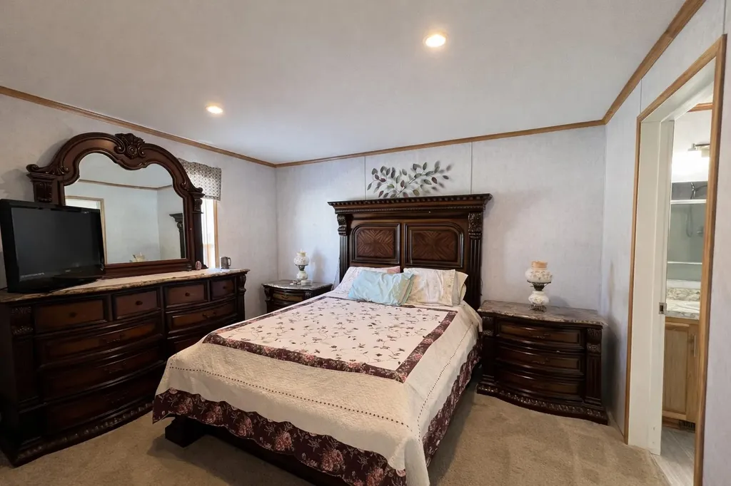 43 Crystal Lane Lyndon VT 05851