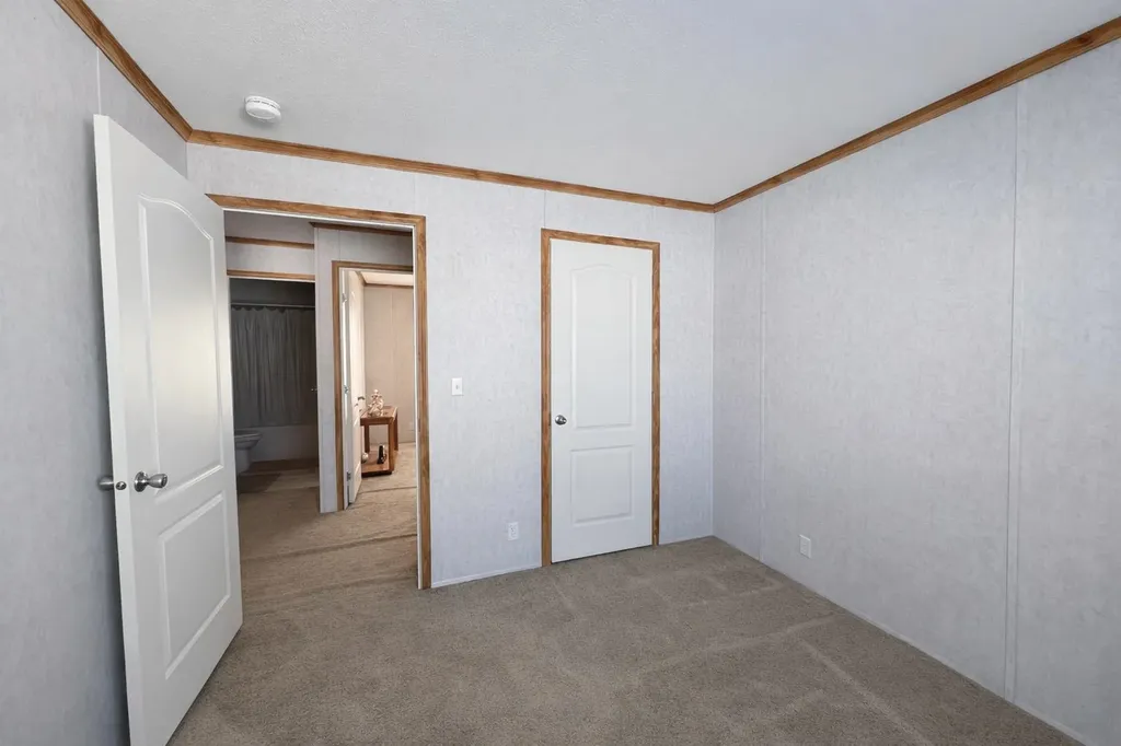 43 Crystal Lane Lyndon VT 05851