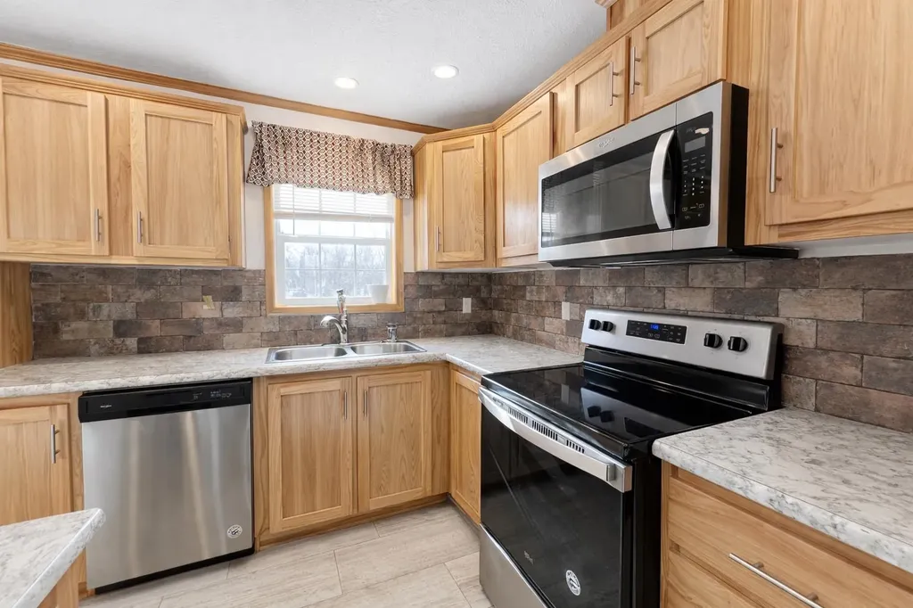 43 Crystal Lane Lyndon VT 05851