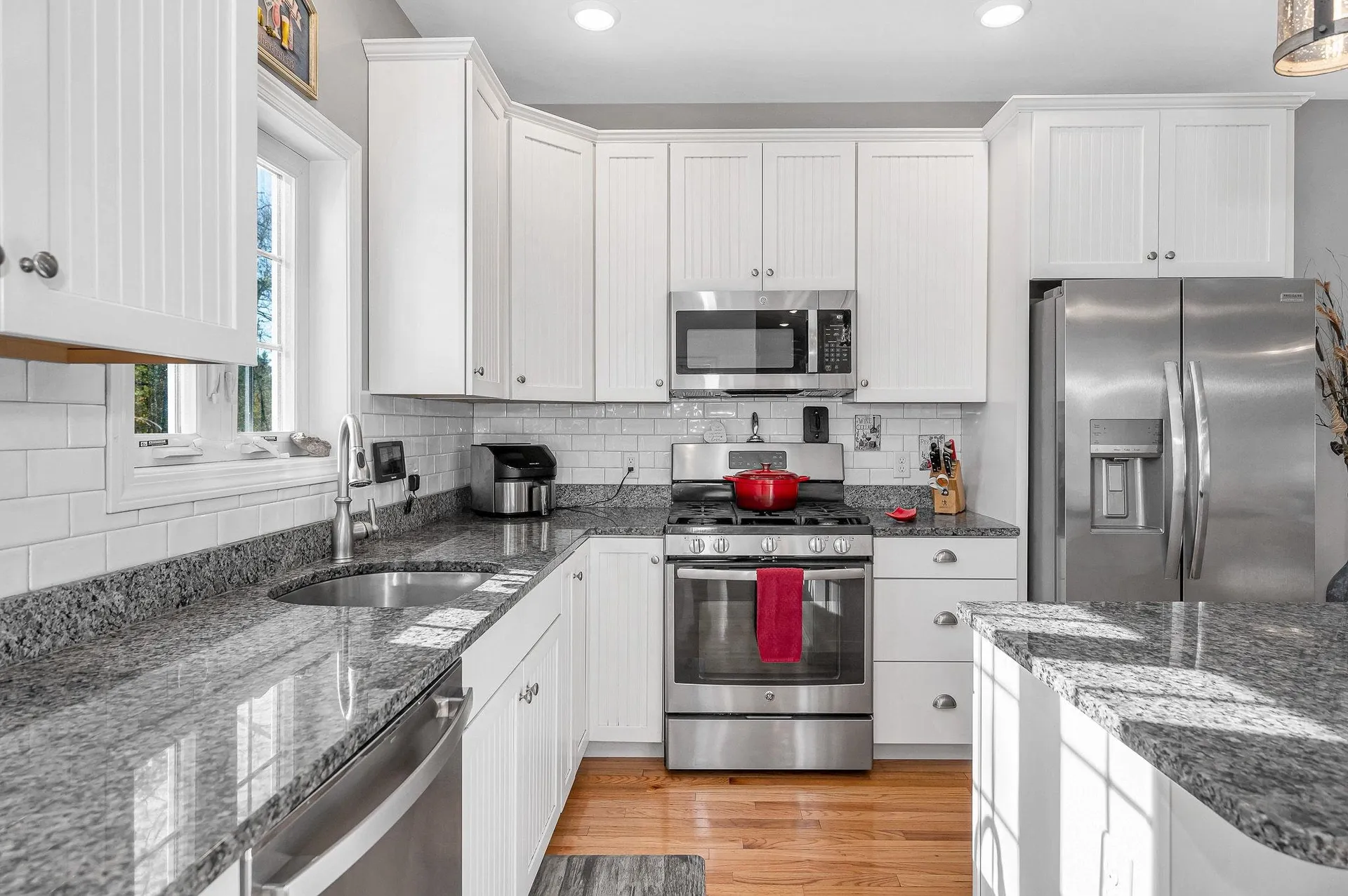 8 Crown Point Circle Merrimack NH 03054