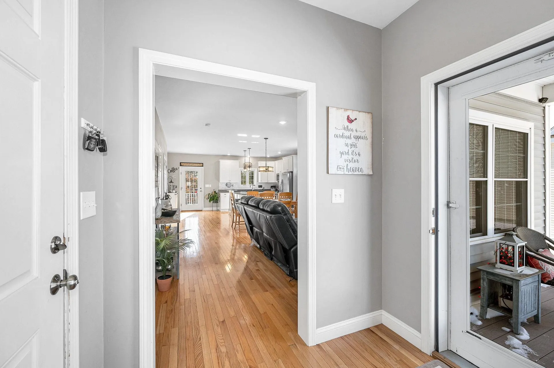 8 Crown Point Circle Merrimack NH 03054