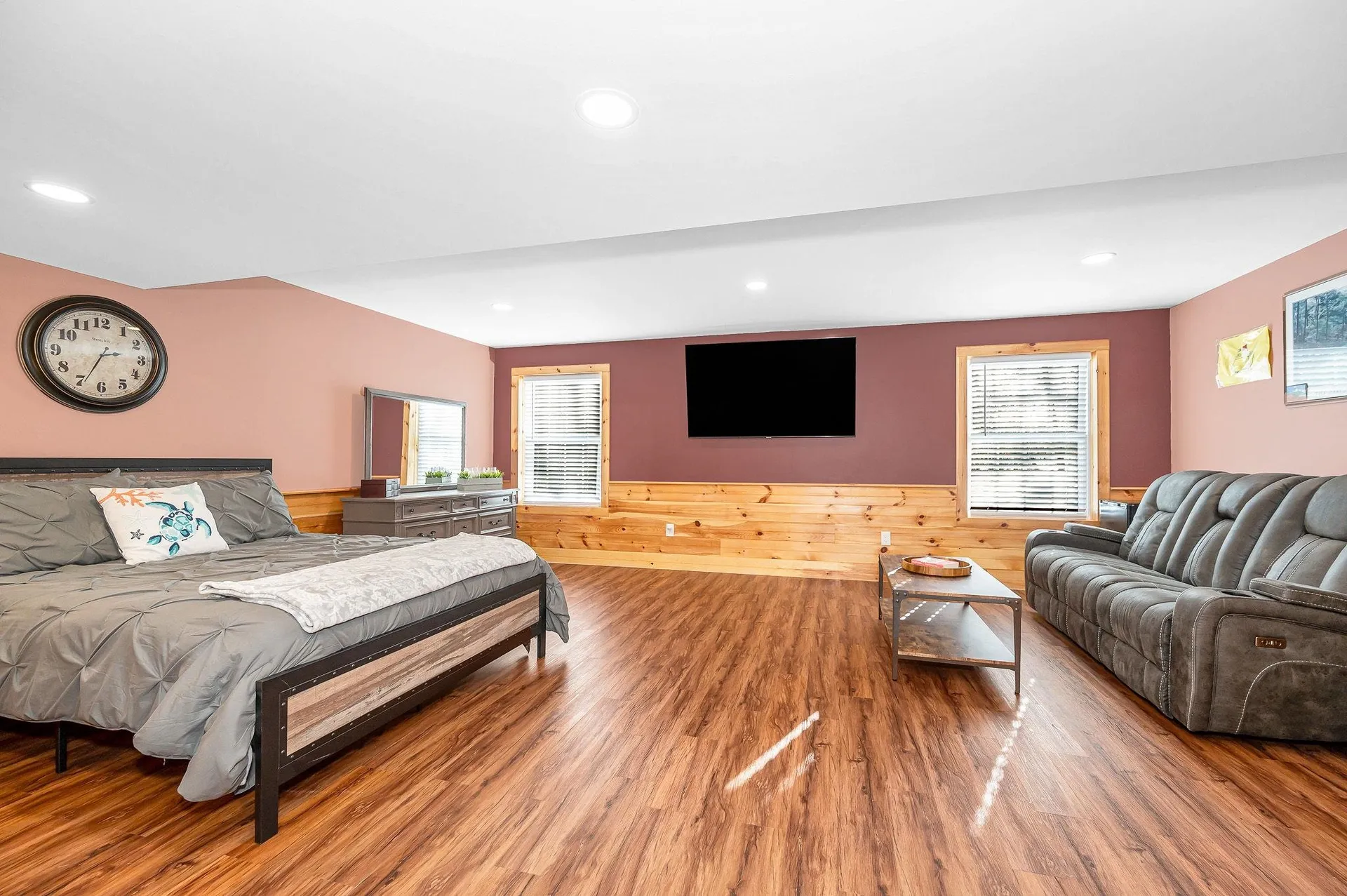 8 Crown Point Circle Merrimack NH 03054