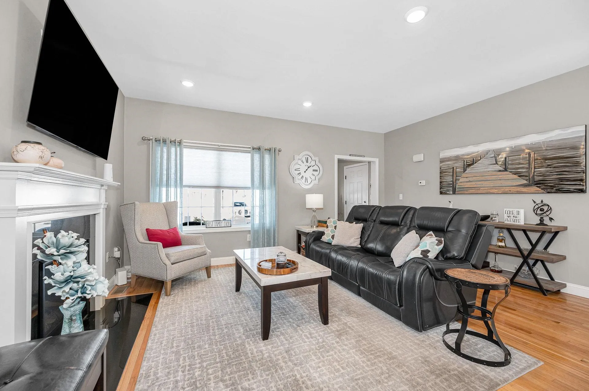 8 Crown Point Circle Merrimack NH 03054