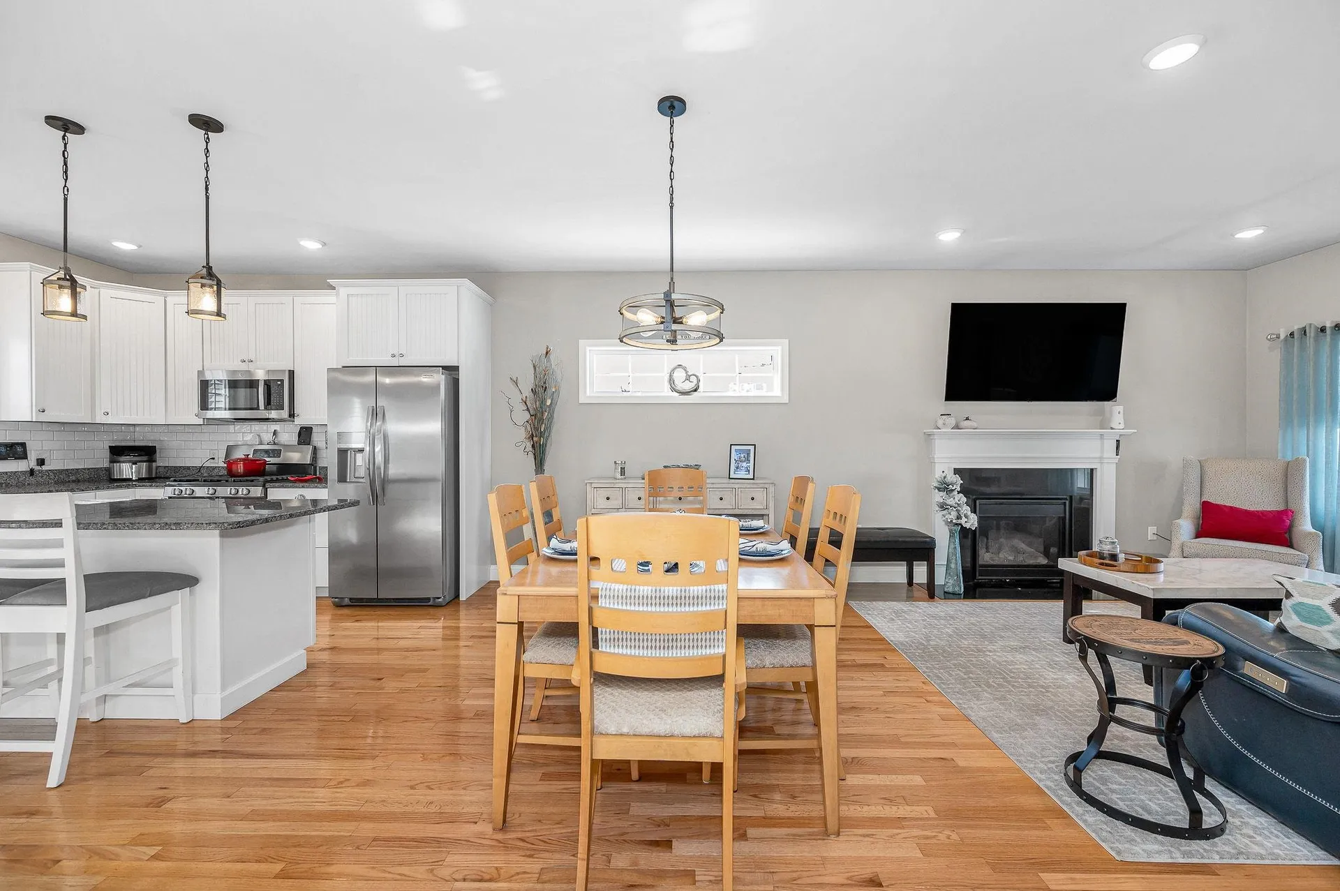 8 Crown Point Circle Merrimack NH 03054