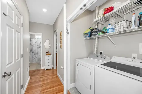 8 Crown Point Circle Merrimack NH 03054