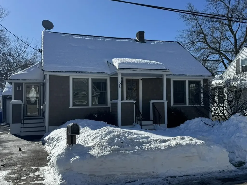 38 Armand Avenue Manchester NH 03103