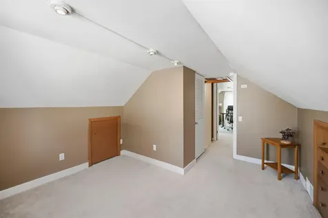 38 Armand Avenue Manchester NH 03103