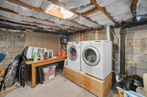 38 Armand Avenue Manchester NH 03103