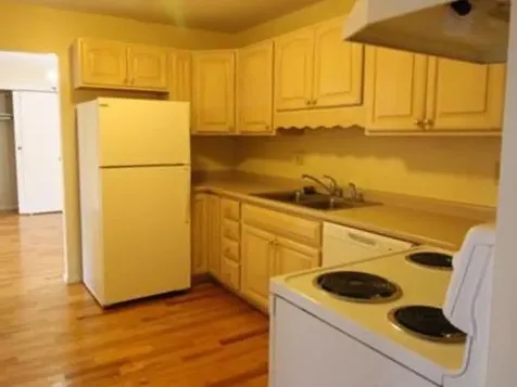 73 East Broadway Street Derry NH 03038