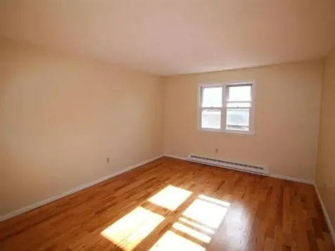 73 East Broadway Street Derry NH 03038