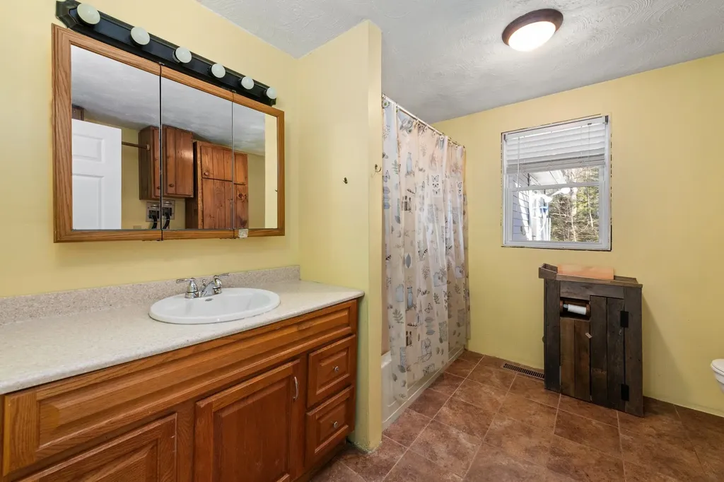 45 Fourth Street Bristol NH 03222