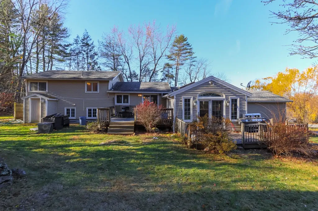11 Wellesley Drive Pelham NH 03076