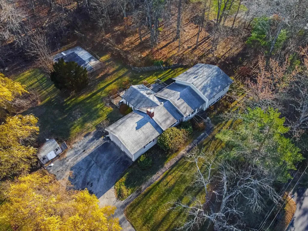 11 Wellesley Drive Pelham NH 03076