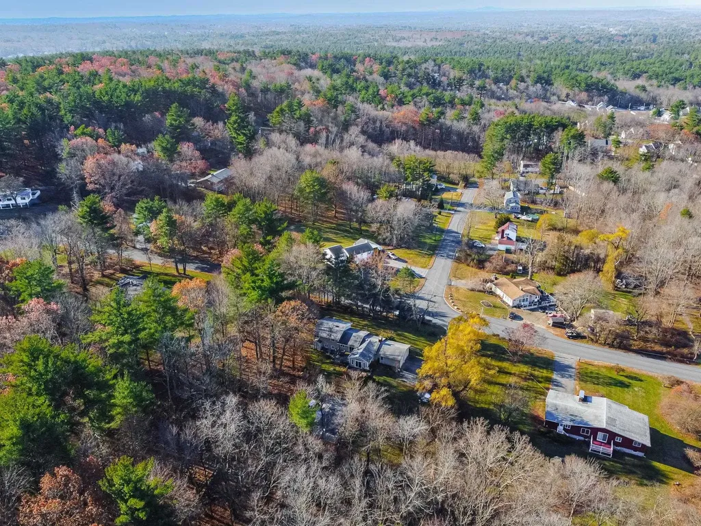 11 Wellesley Drive Pelham NH 03076