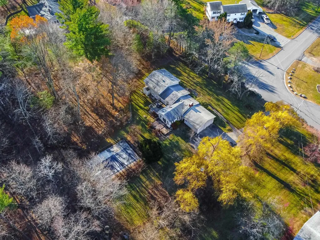 11 Wellesley Drive Pelham NH 03076