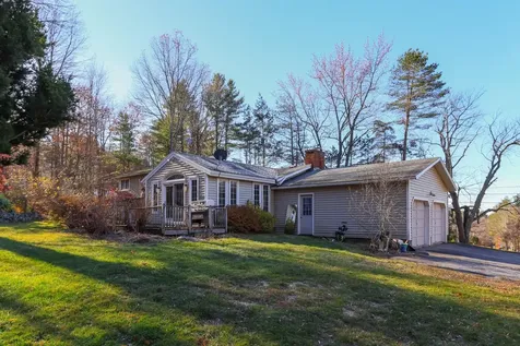 11 Wellesley Drive Pelham NH 03076