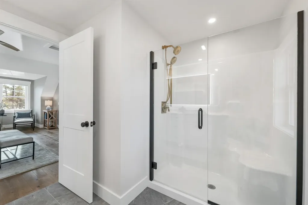 60 White Oaks Road Laconia NH 03246