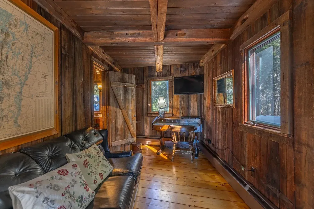 373 Vermont Route 11 Londonderry VT 05148