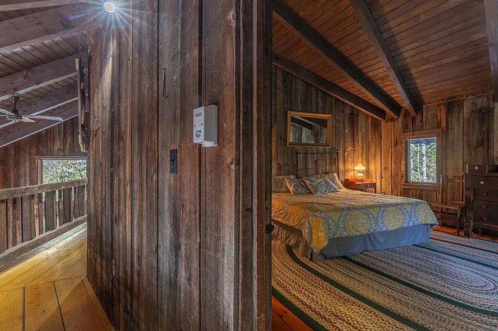 373 Vermont Route 11 Londonderry VT 05148