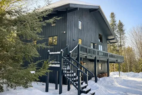 373 Vermont Route 11 Londonderry VT 05148