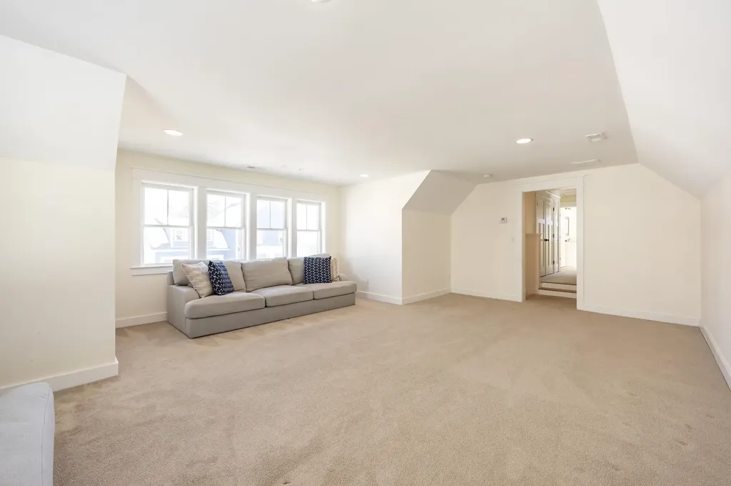 36 Eisenhower Drive Rochester NH 03867