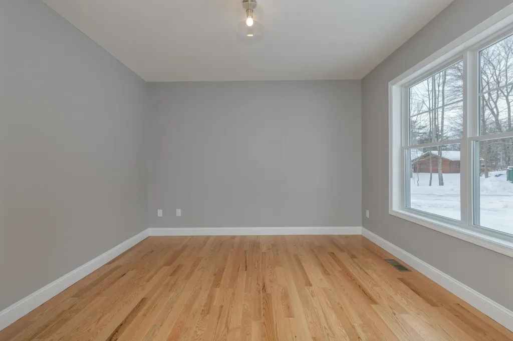 821 Cross Country Road Pembroke NH 03275