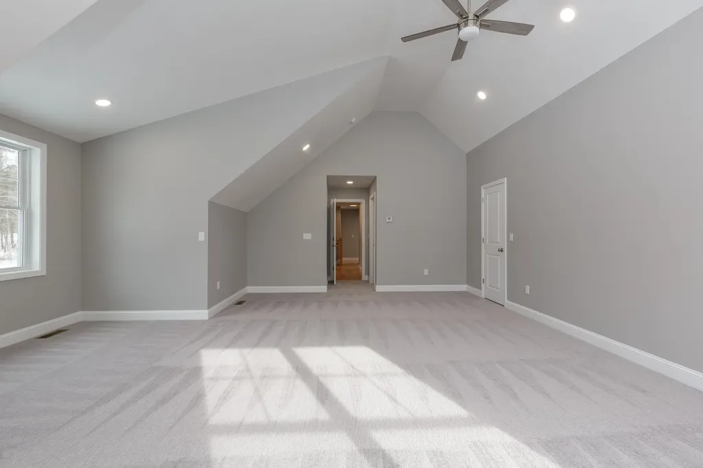 821 Cross Country Road Pembroke NH 03275