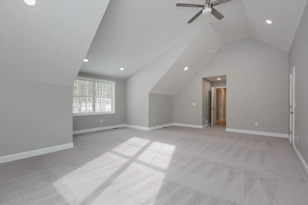 821 Cross Country Road Pembroke NH 03275