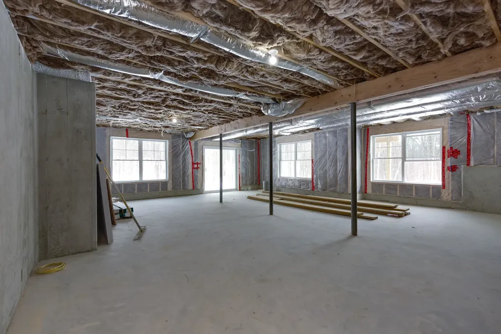 821 Cross Country Road Pembroke NH 03275