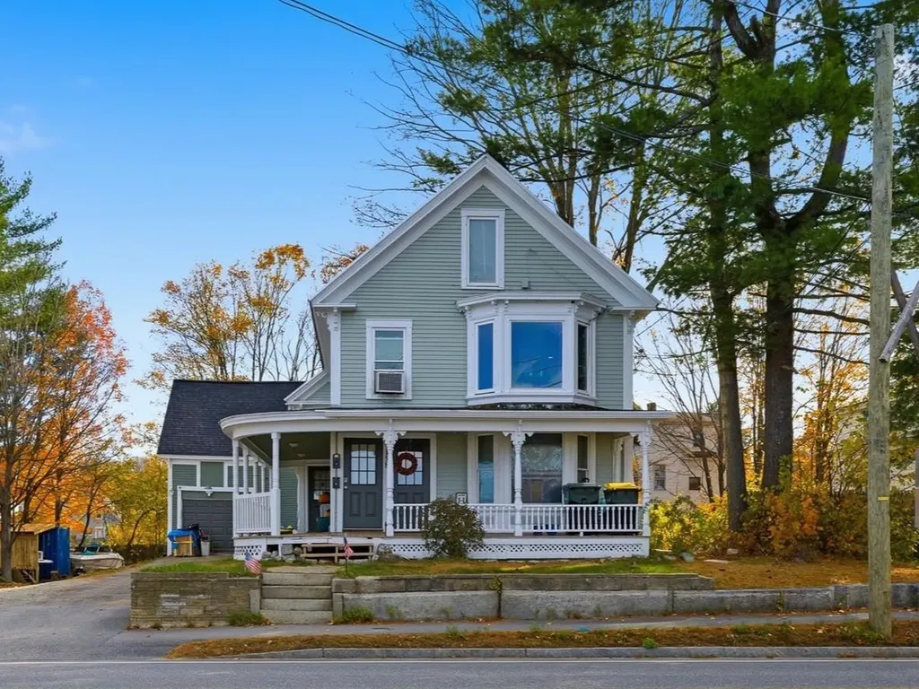 158 Court Street Laconia NH 03246