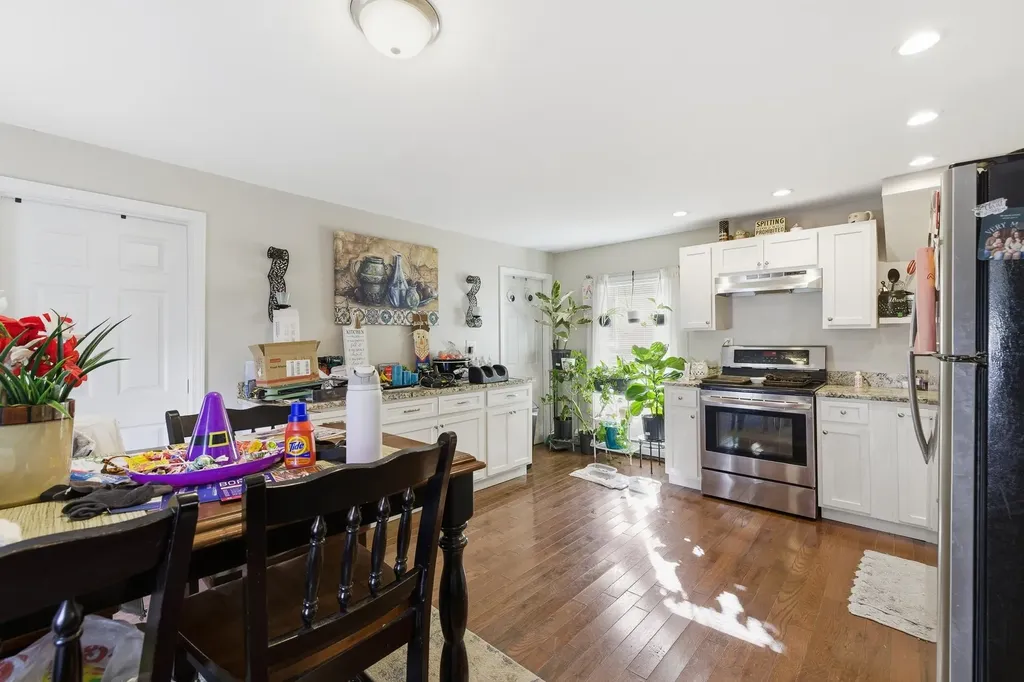 158 Court Street Laconia NH 03246