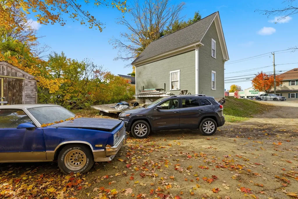 158 Court Street Laconia NH 03246