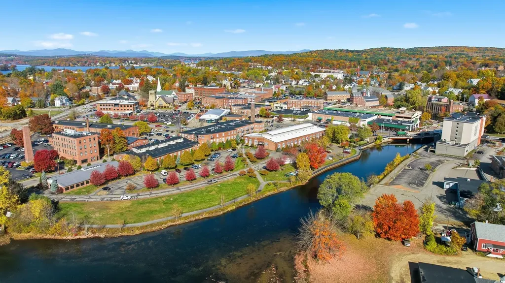 158 Court Street Laconia NH 03246