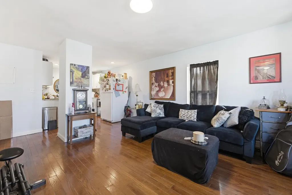 158 Court Street Laconia NH 03246