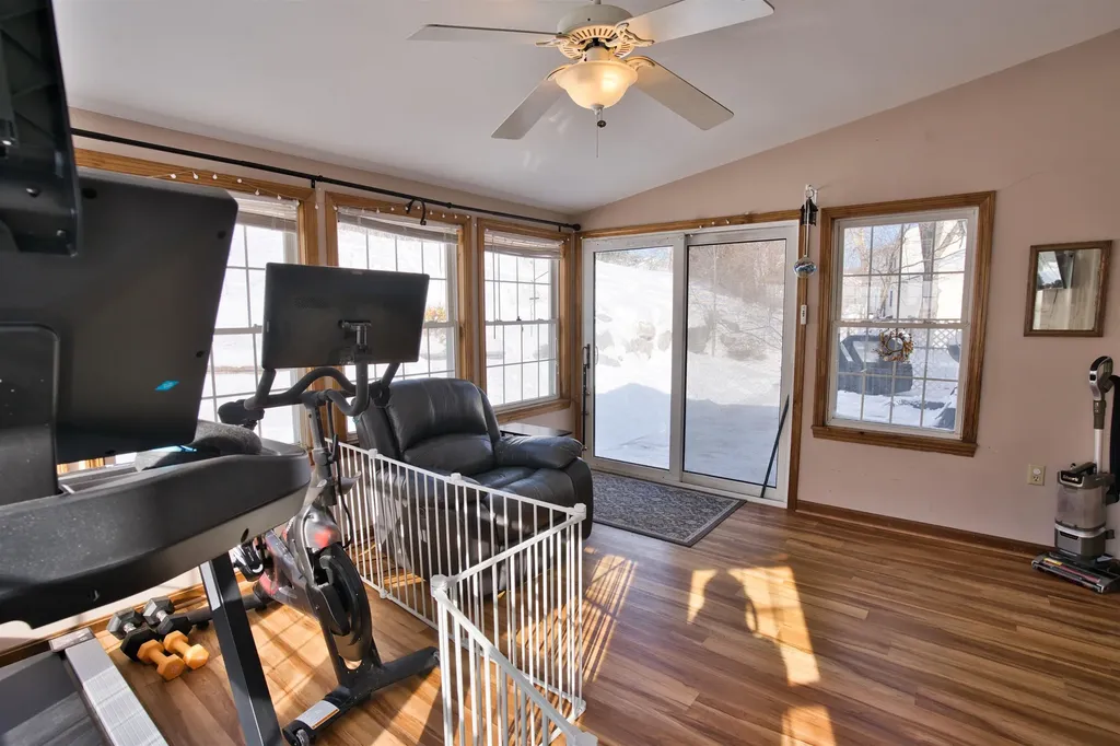 78 Lynwood Lane Manchester NH 03109