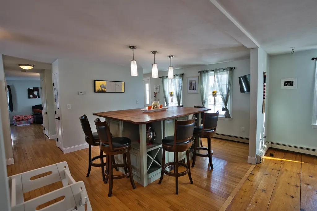 78 Lynwood Lane Manchester NH 03109