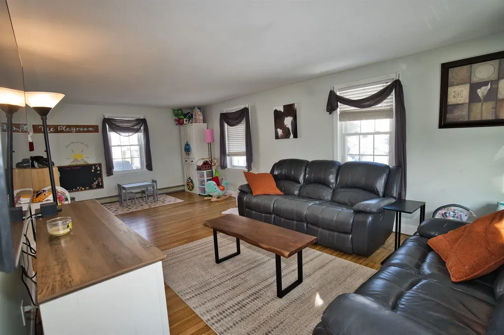 78 Lynwood Lane Manchester NH 03109