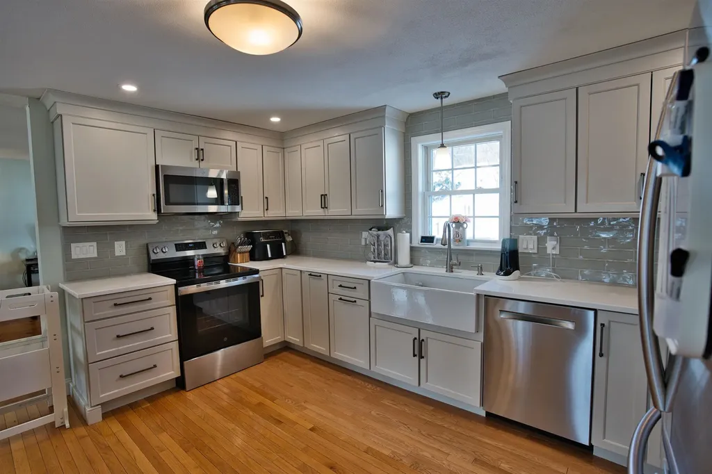 78 Lynwood Lane Manchester NH 03109