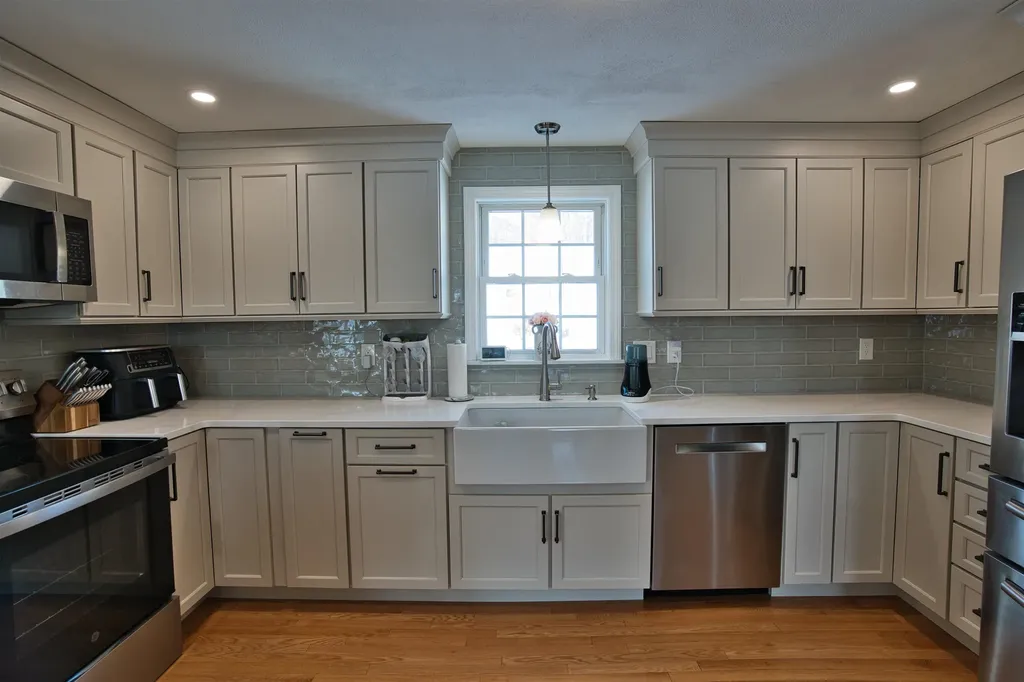 78 Lynwood Lane Manchester NH 03109