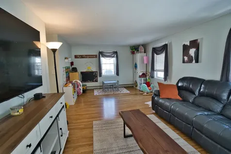 78 Lynwood Lane Manchester NH 03109