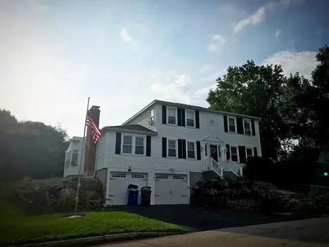 78 Lynwood Lane Manchester NH 03109