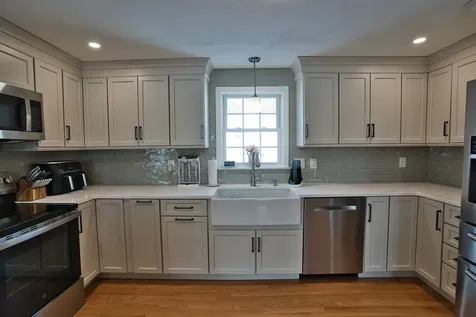 78 Lynwood Lane Manchester NH 03109