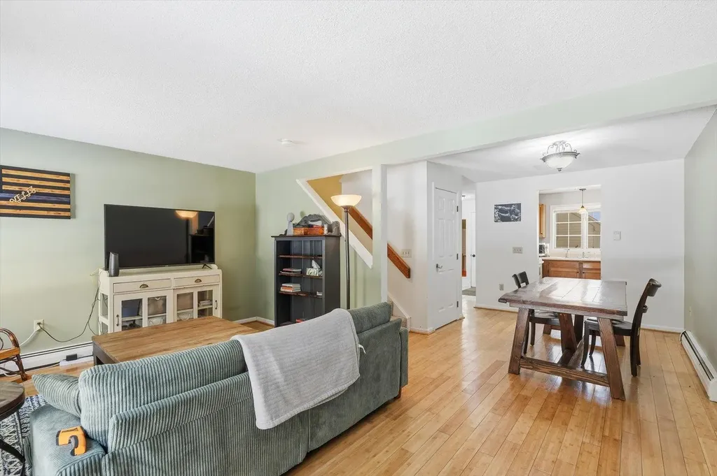 29 Perry Lane Swanzey NH 03446