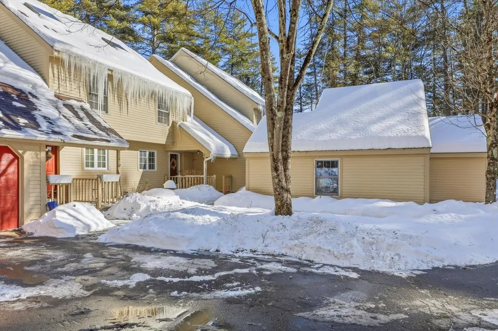 29 Perry Lane Swanzey NH 03446