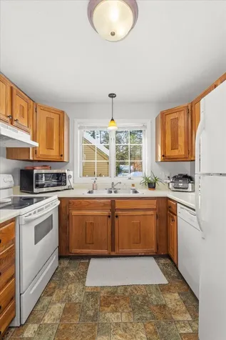 29 Perry Lane Swanzey NH 03446