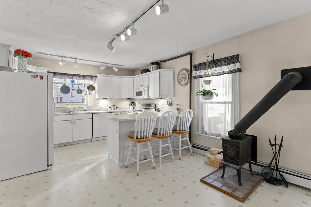 148 Cypress Street Manchester NH 03103