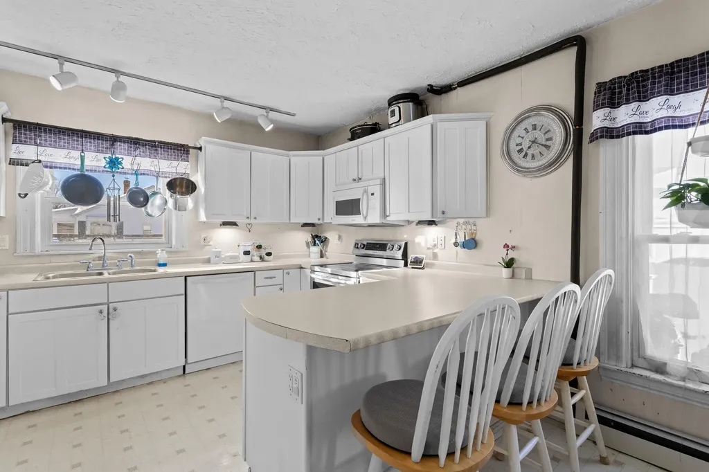 148 Cypress Street Manchester NH 03103