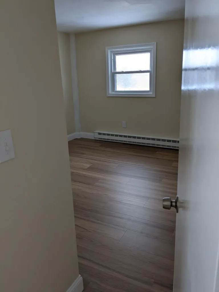 82 High Street Stratham NH 03885