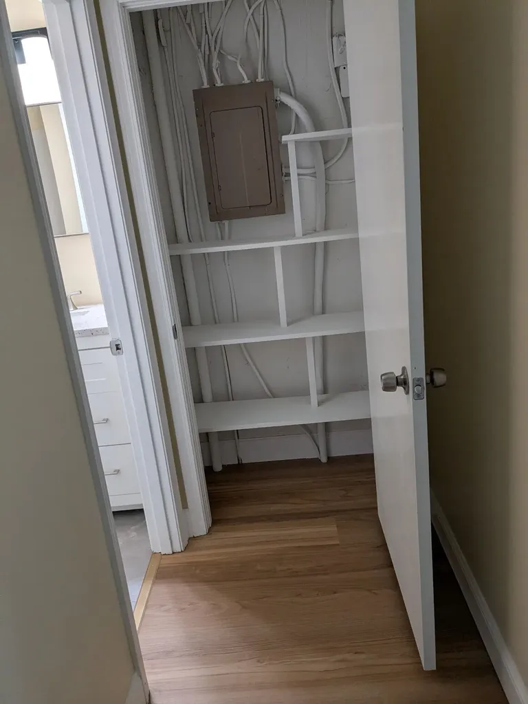 82 High Street Stratham NH 03885