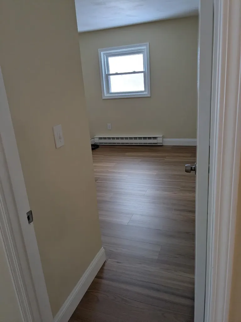 82 High Street Stratham NH 03885